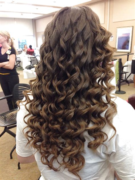 Achieve Bouncy, Natural-Looking Curls with the Witchcraft Curl Wand